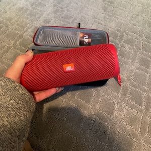 JBL FLIP 5 Waterproof / Portable Bluetooth Speaker